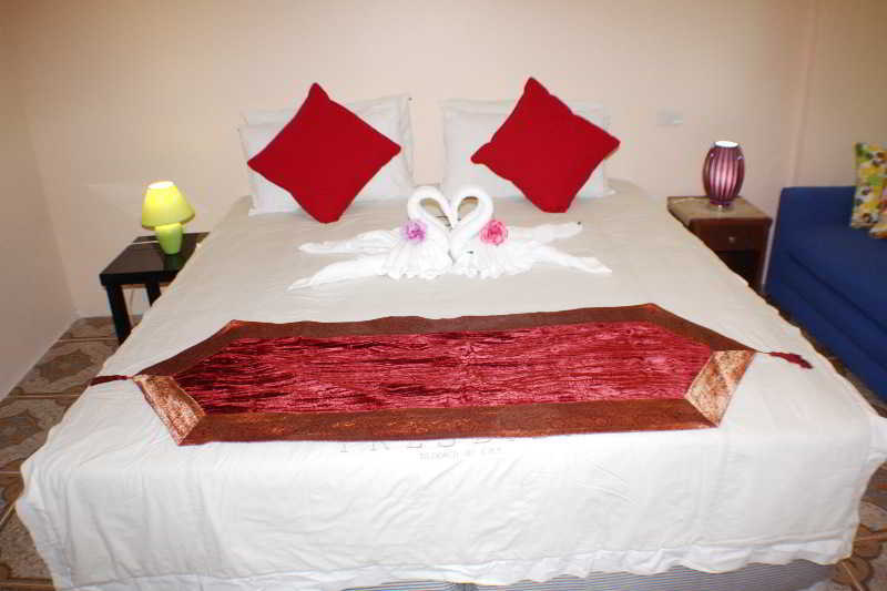 Goldsea Beach Patong Exteriör bild
