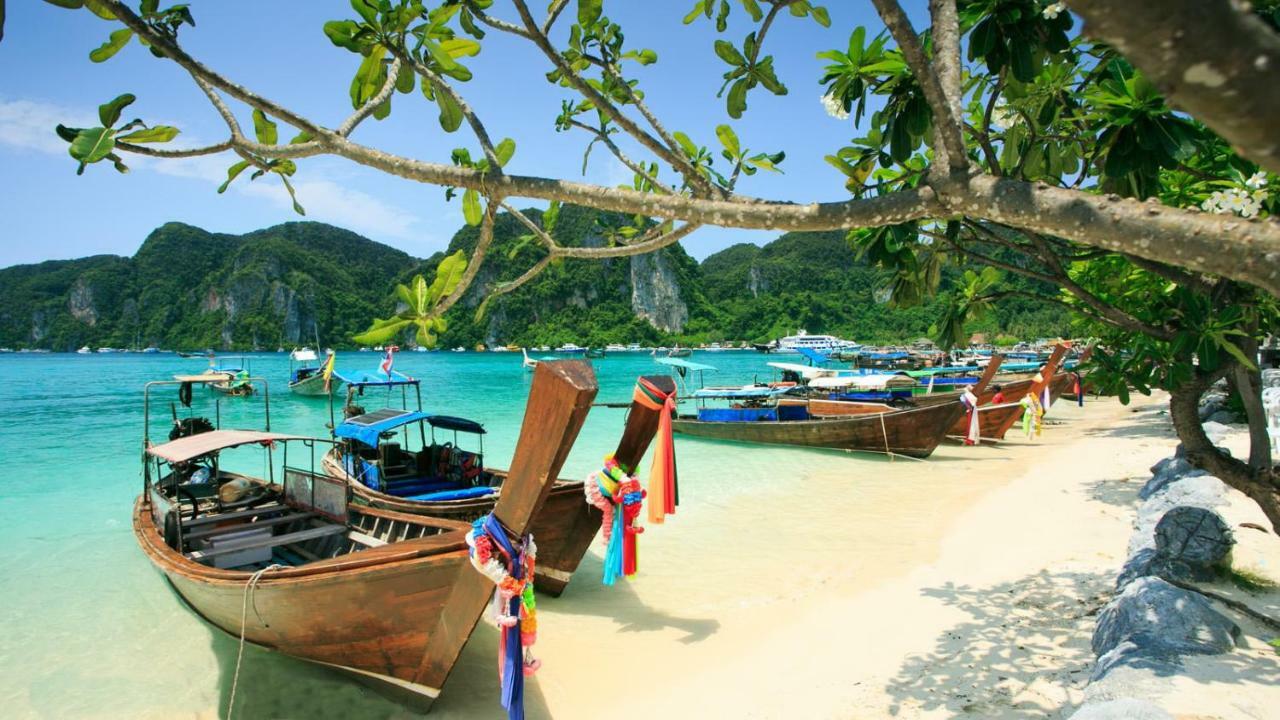Goldsea Beach Patong Exteriör bild